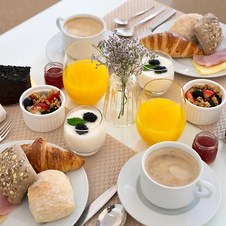 Oporto Comfort Charming Cedofeita Bed & Breakfast 2*