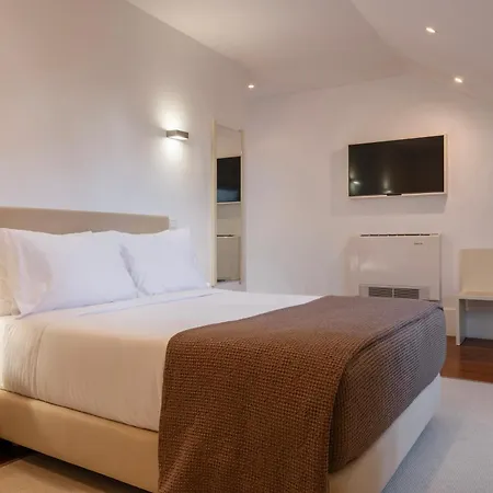 Oporto Comfort Charming Cedofeita Bed & Breakfast 2*