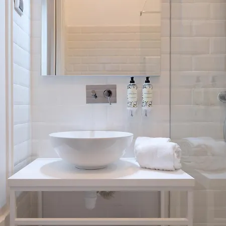 Bed & Breakfast Comfort Charming Cedofeita 2*
