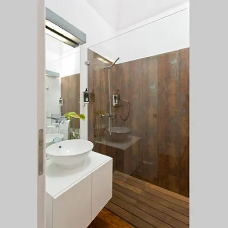 Comfort Charming Cedofeita Bed & Breakfast 2*