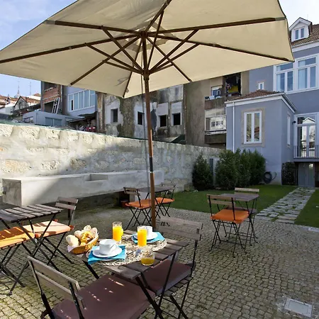 Bed & Breakfast Comfort Charming Cedofeita 2*
